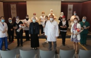 Sosyal mesafeli kutlama