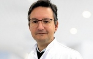 Skolyoz, buluğ çağında ilerleyebilir