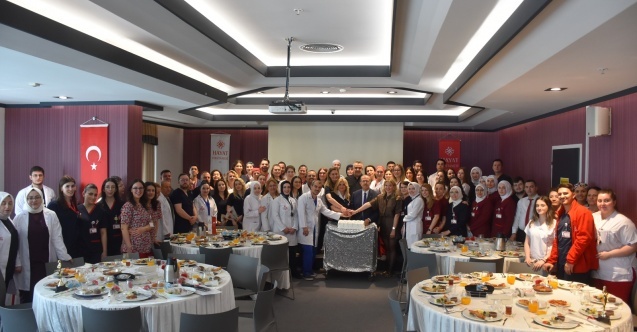 Hayat Hastanesi sağlık çalışanlarını unutmadı